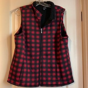 Red/black zip up plaid vest